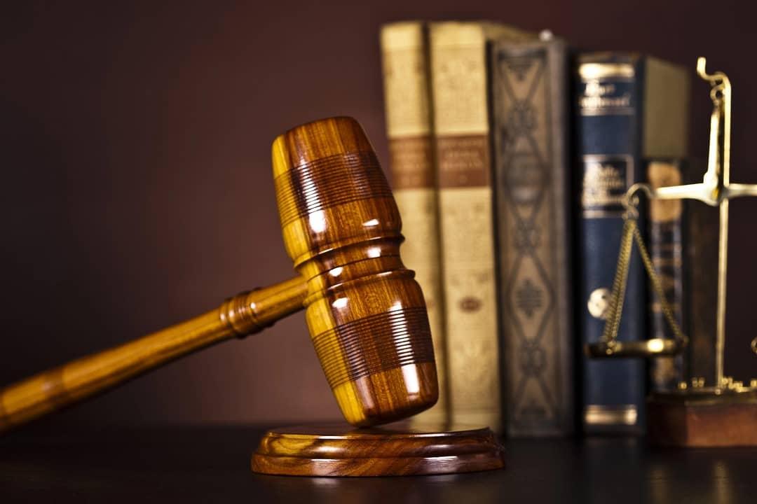 Public Defenders In The Us Are Underpaid And Overworked