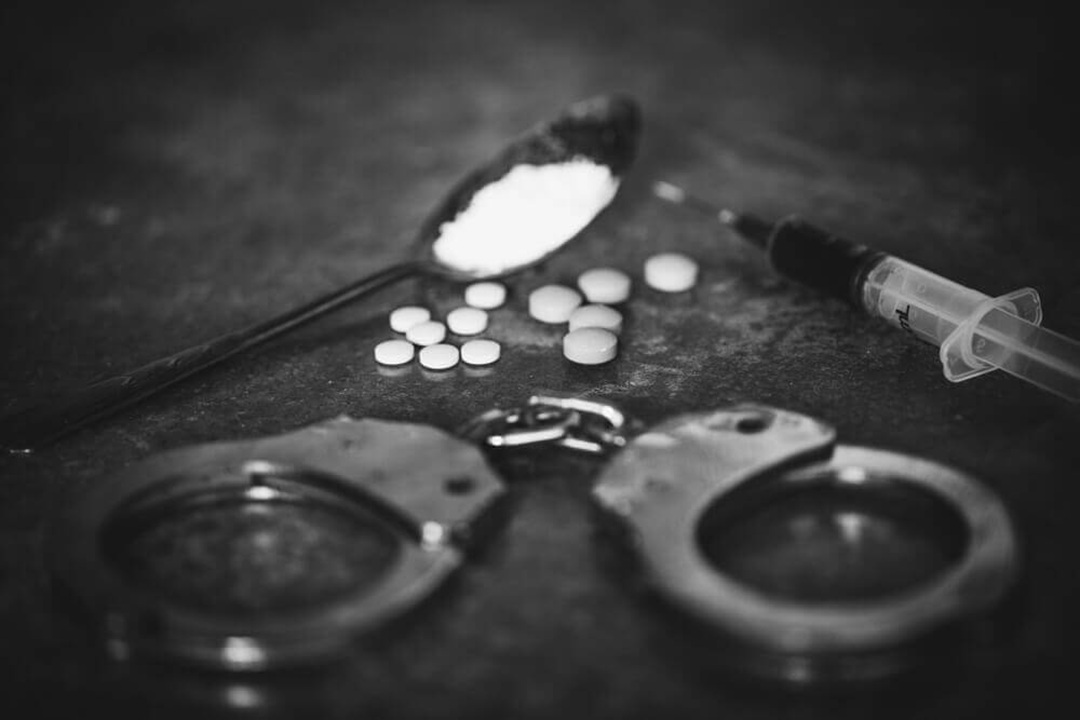Understanding Controlled Substance Charges & Penalties In Arlington
